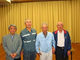 三原文夫さんが新副会長（左）最右は岩田会長